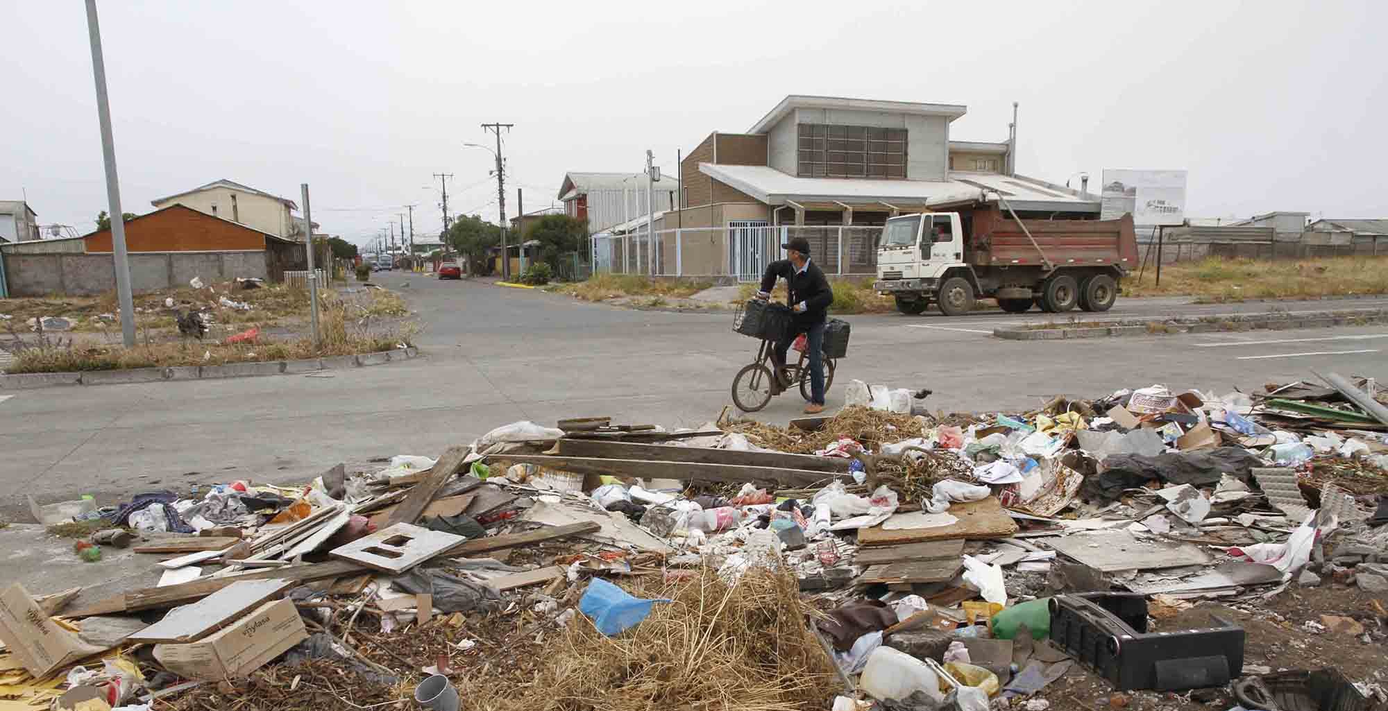 Vecinos De Boca Sur Exigen Eliminar Basura De Su Costanera