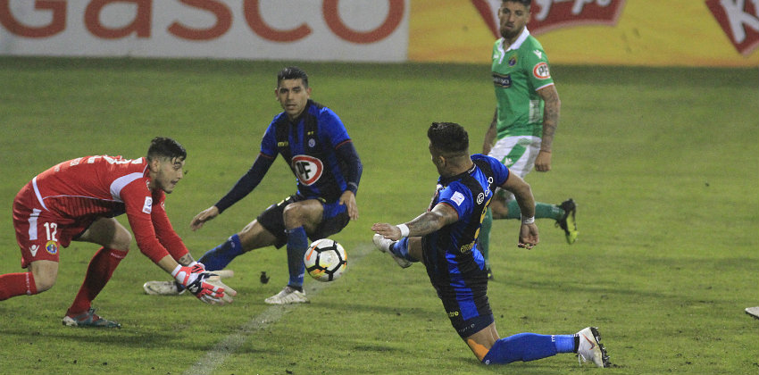 Huachipato recibe a Curicó con el anhelo de volver al gol