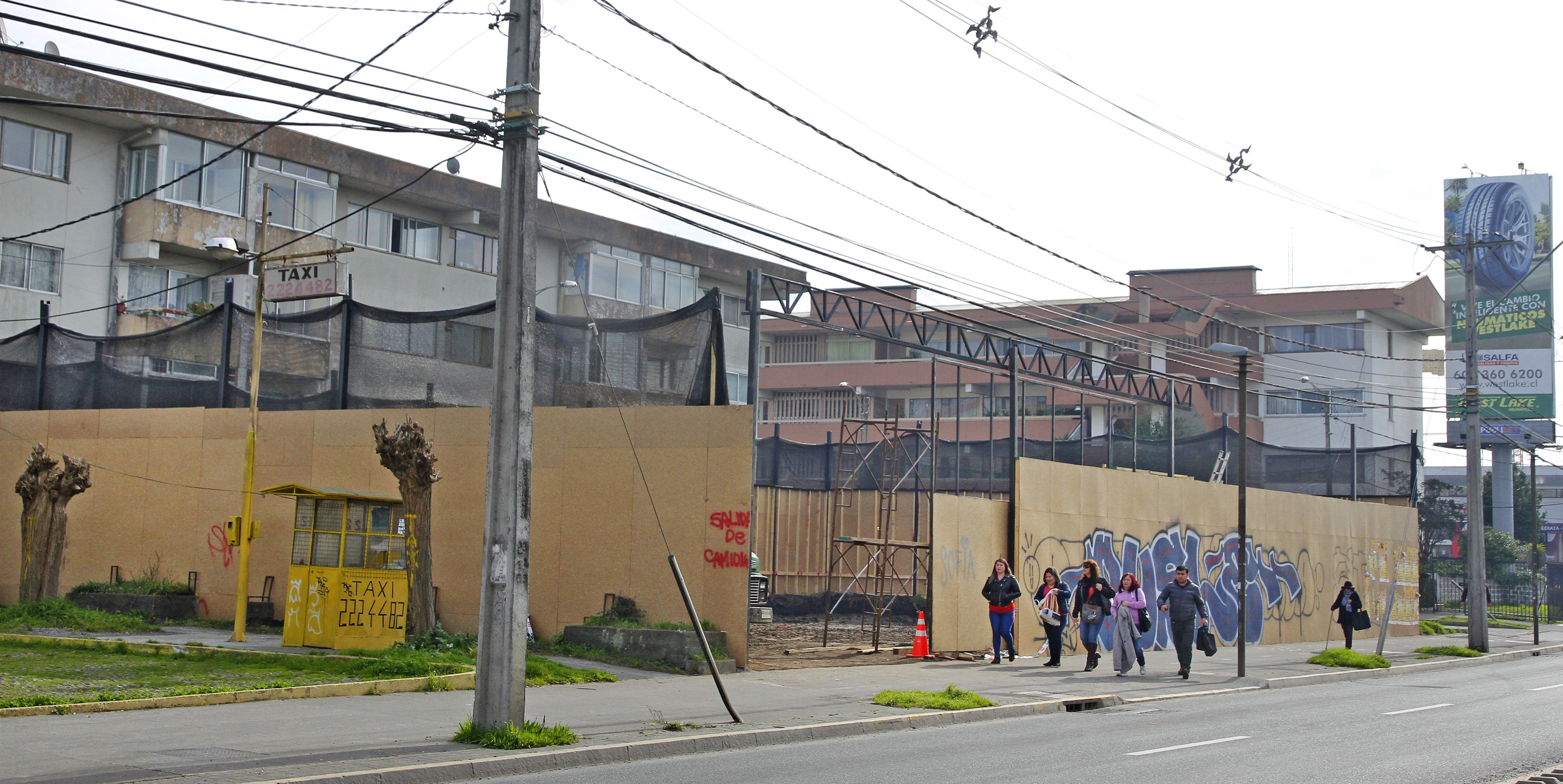 Vecinos de Eleuterio Ramírez en Concepción protestan por venta de terreno