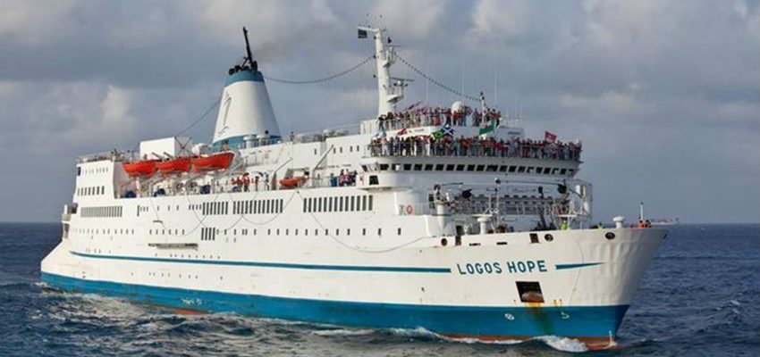 Barco biblioteca llegará en febrero a Lirquén