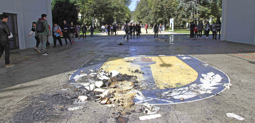10 detenidos dejó marcha de estudiantes en Concepción