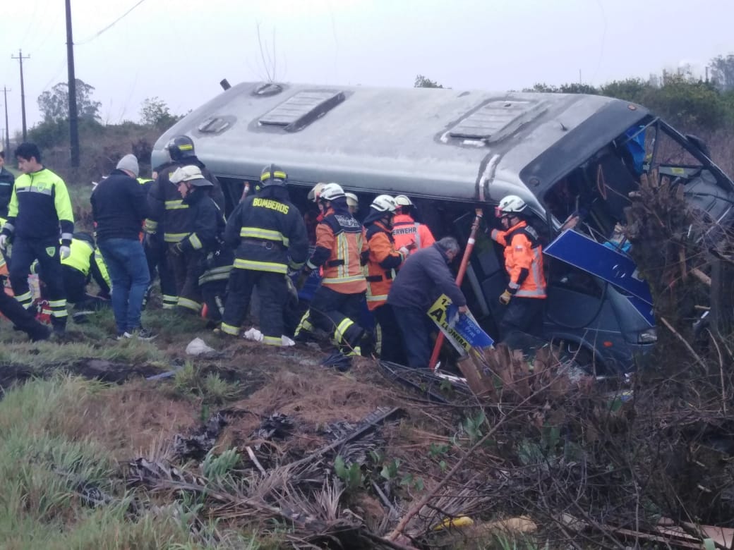 Volcamiento de bus deja al menos siete lesionados en Talcahuano