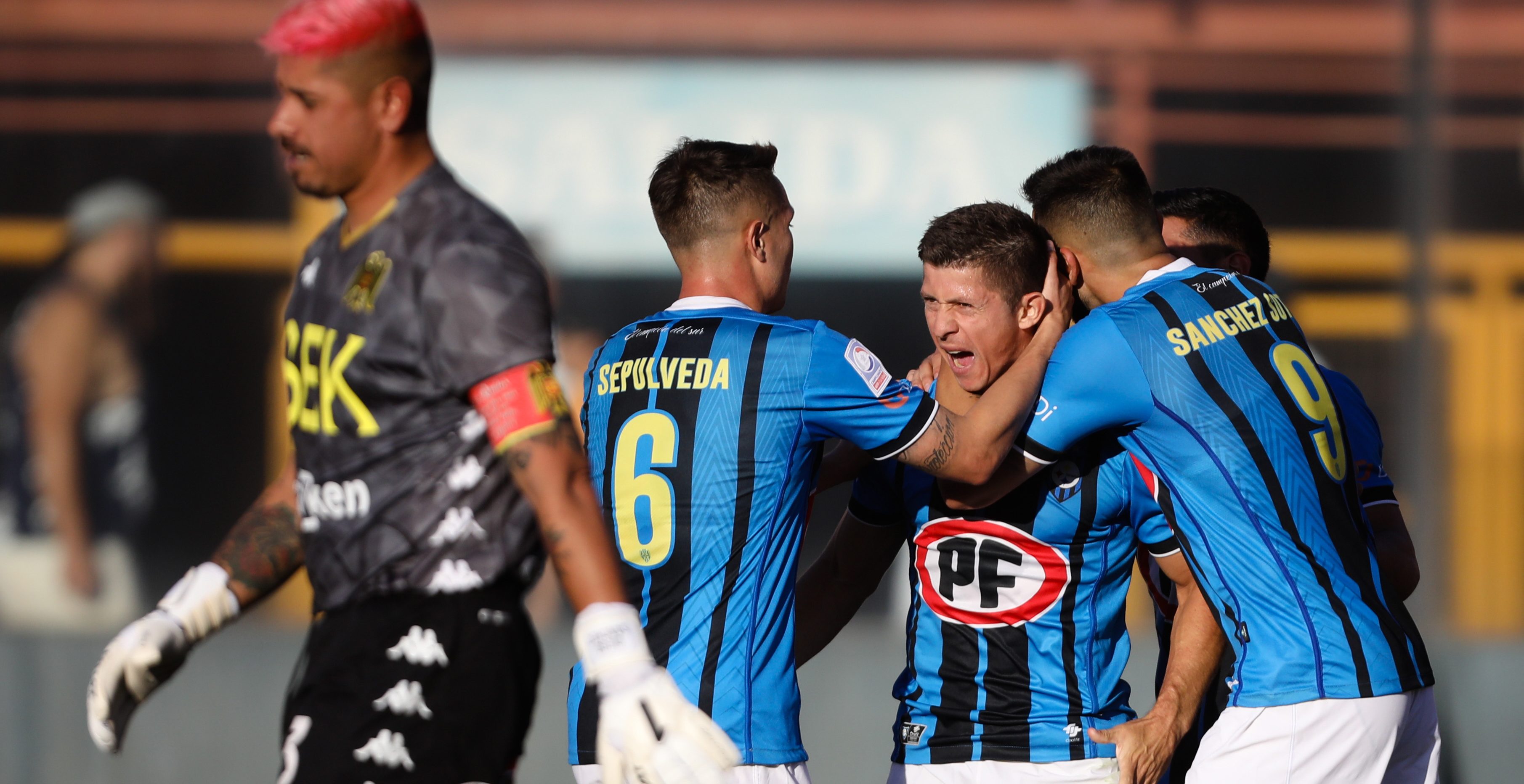 Huachipato / Everton cayó ante el colista Huachipato en su despedida
