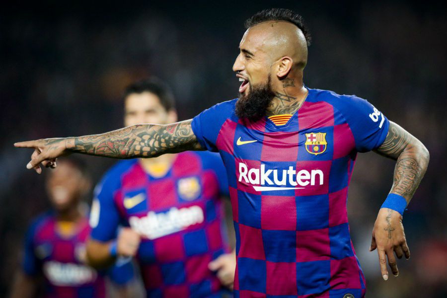 Vidal será de la partida en el duelo Barcelona-Sevilla por La Liga