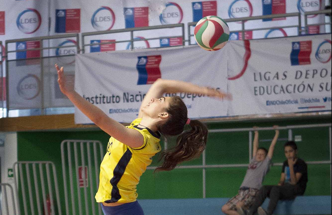 Rosario Martínez, voleibolista UdeC “Se pueden complementar el estudio