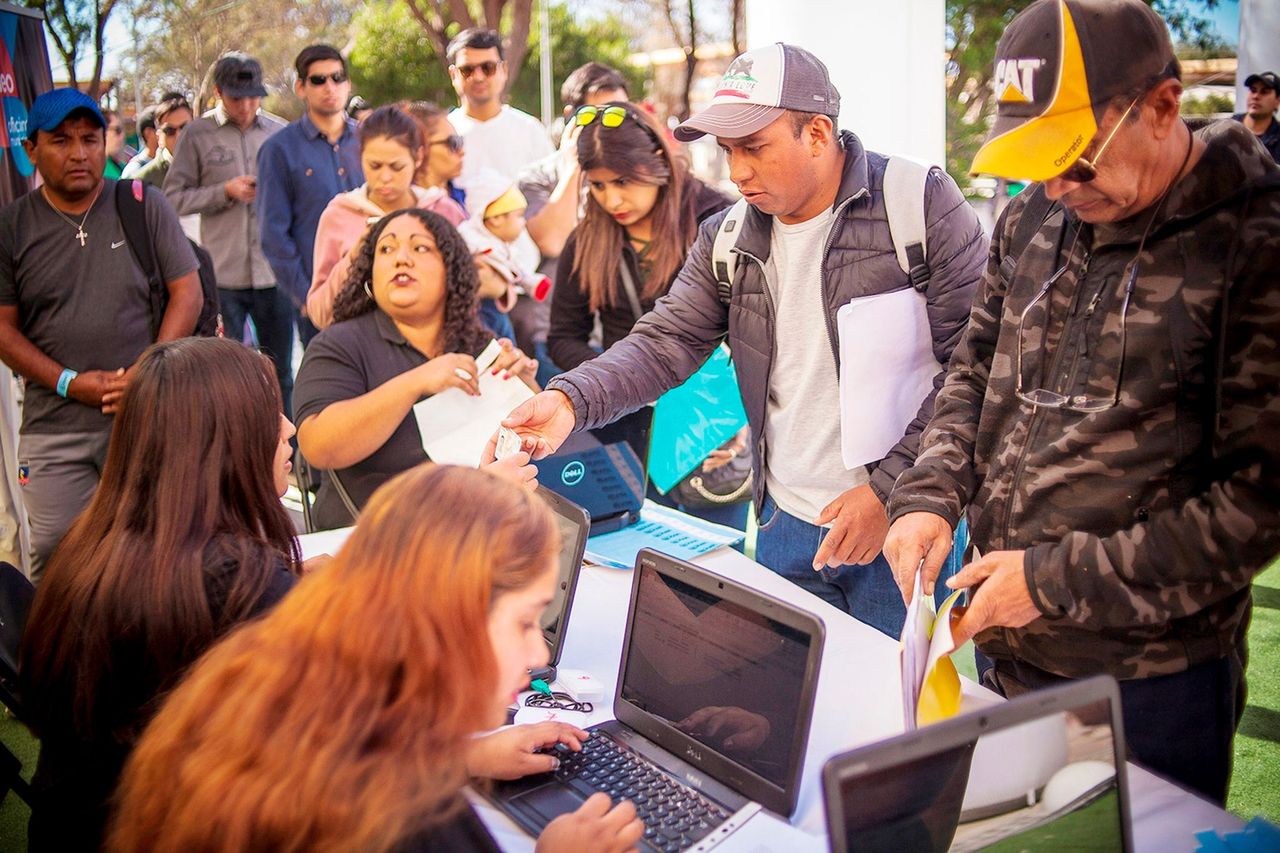 Más De 11 Mil Personas Han Encontrado Trabajo Por Sence En 2022 57 Hombres Y 43 Mujeres 9815