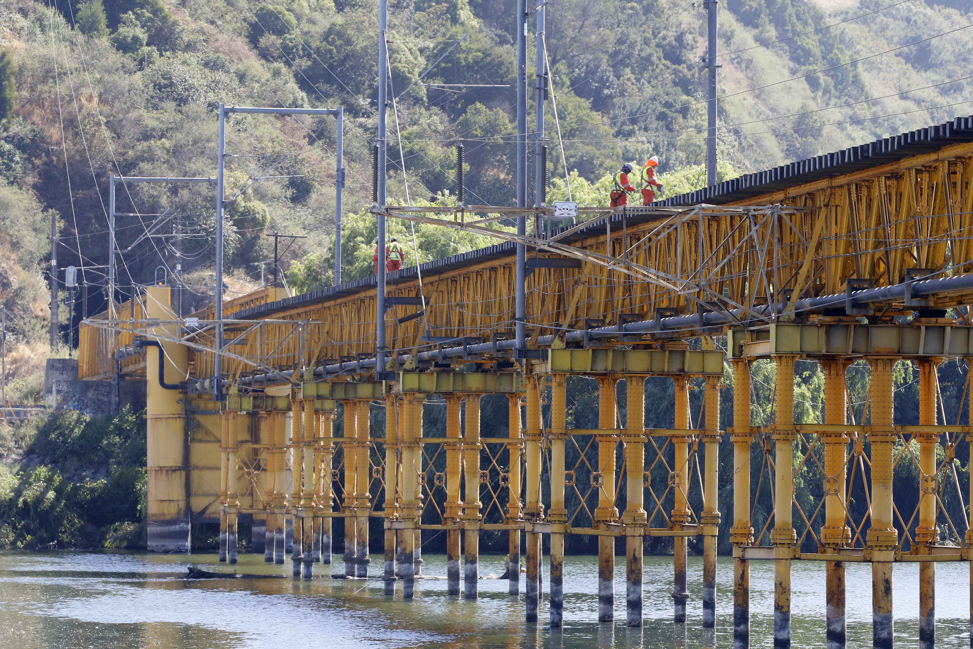 puente-ferroviario-4-cepas-da-adas-y-en-abril-vuelve-al-uso