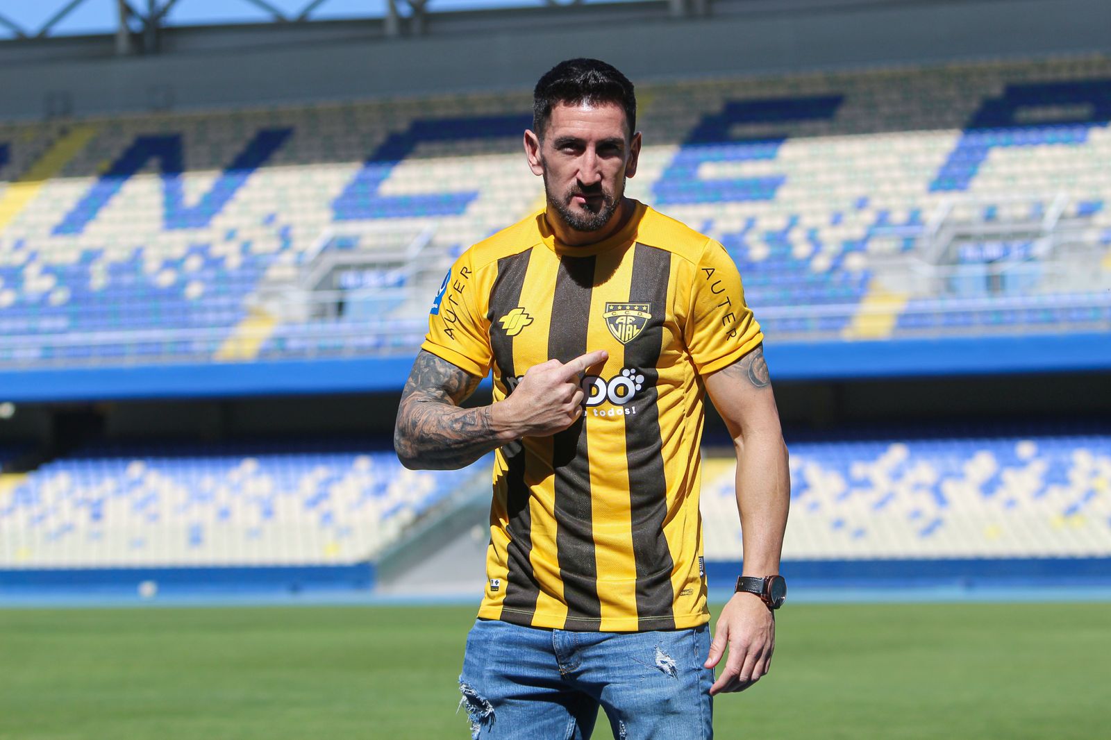 Con nuevo DT, goleador, pruebas y renovaciones así se arma Fernández