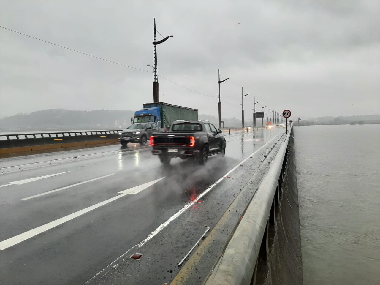 Temporal en el Biobío: alertan por marejadas y riesgo de trombas marinas