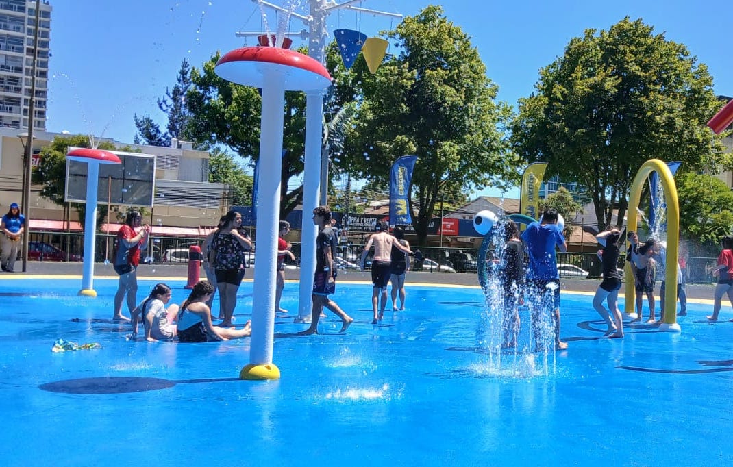 Ya Est N Disponibles Habilitan Juegos De Agua Del Parque Ecuador En