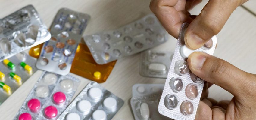 Reto viral por consumo de paracetamol en adolescentes levanta alertas en profesionales de la salud