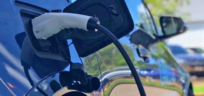 Electromovilidad como reconversión: entre el impulso del mercado y las limitaciones del sistema