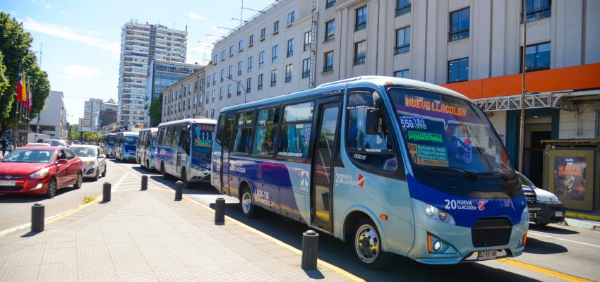 “No puedo prometer que en regiones no va a cambiar”: Ministro Quiroz  pone en duda congelamiento de pasajes en regiones