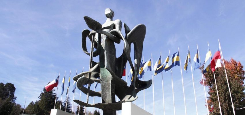 Con 65 postulaciones de 14 países cerró convocatoria a Beca de residencia Gonzalo Rojas 2026