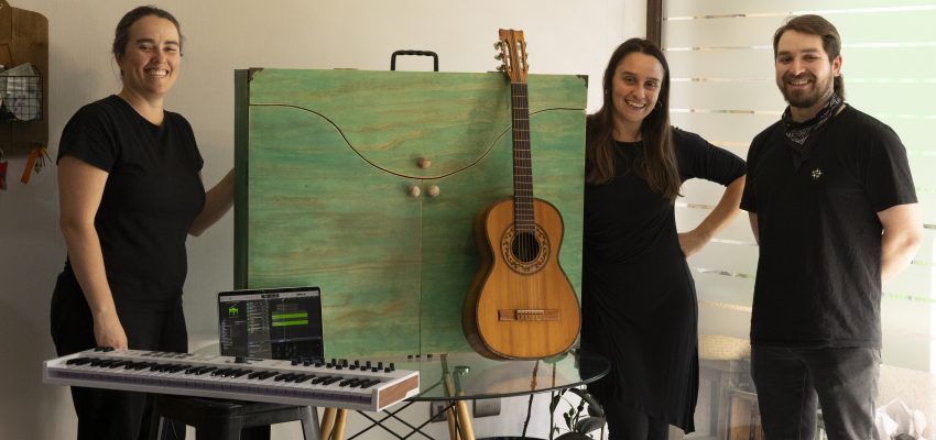 Reconectarse con lo análogo y la lectura: Teatro La Compota estrena “El día en que la internet se acabó”