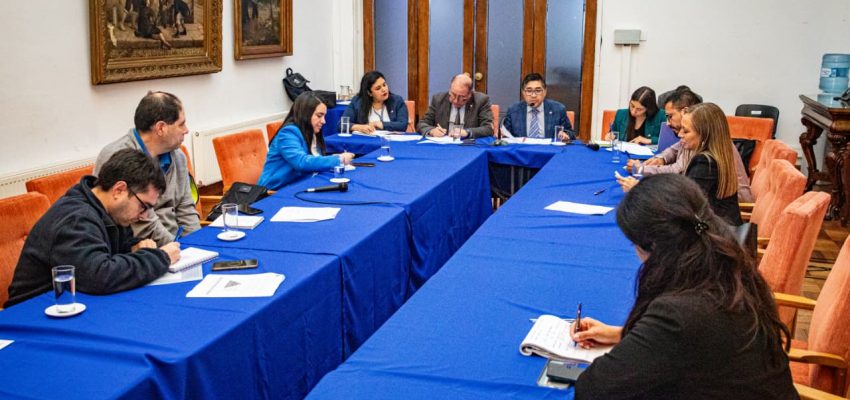 Refuerzan medidas de seguridad escolar tras amenazas anónimas en redes