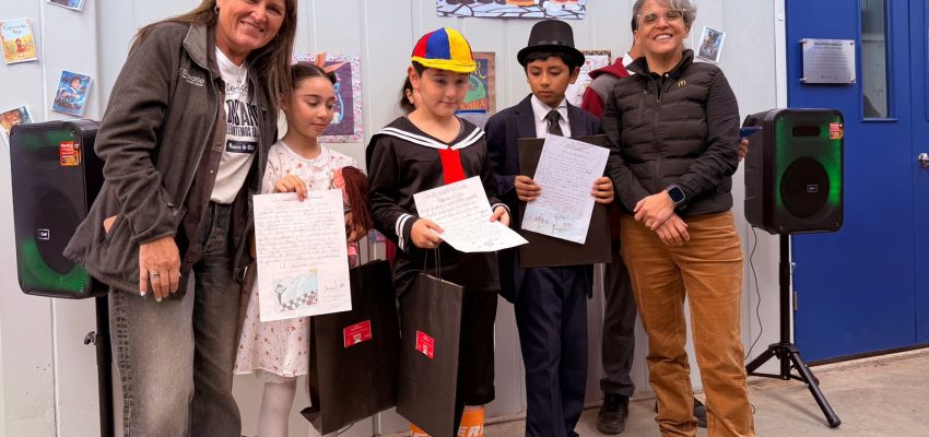 Reconocen a estudiantes en Biblioteca Mágica de Tomé por iniciativa de lectura