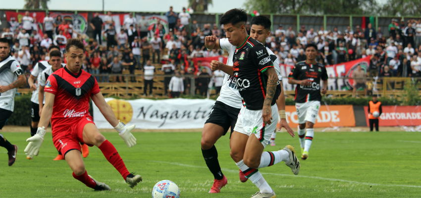 Un Lota “en construcción” rescata valioso primer punto