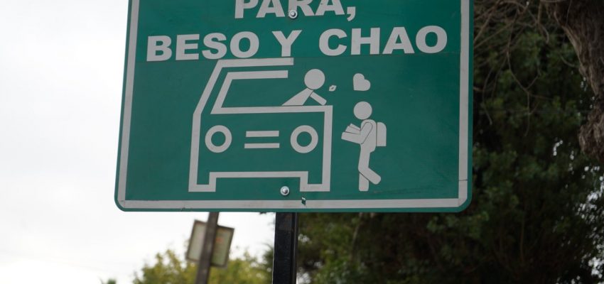 “Beso y chao”: propuesta busca optimizar tiempos de traslado en zonas escolares