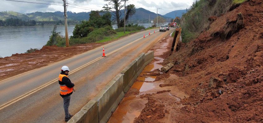 Biobío concentra 60 tramos de riesgo vial por remoción de masa e inundaciones