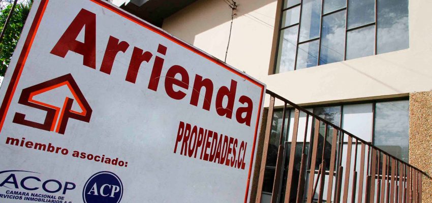 Más de 10 mil departamentos en arriendo: preocupa barreras para optar a la vivienda propia en la Región