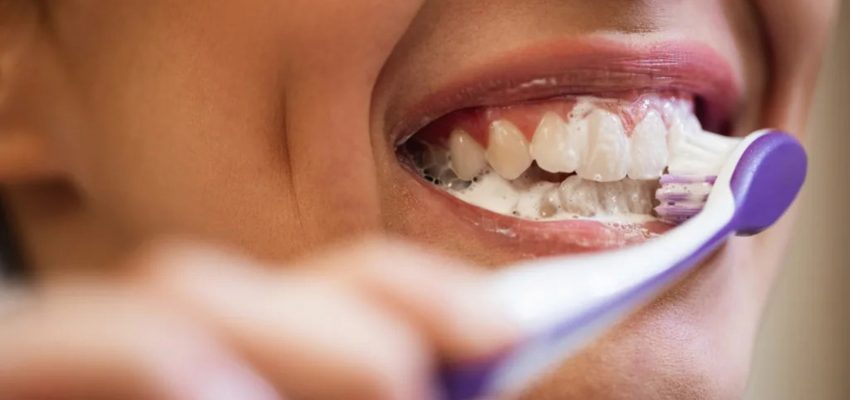 Semana de la encía: ¿Cómo influyen las infecciones bucales en el embarazo y parto?