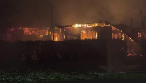 Feroz incendio destruye inmueble en recinto de Hualpén