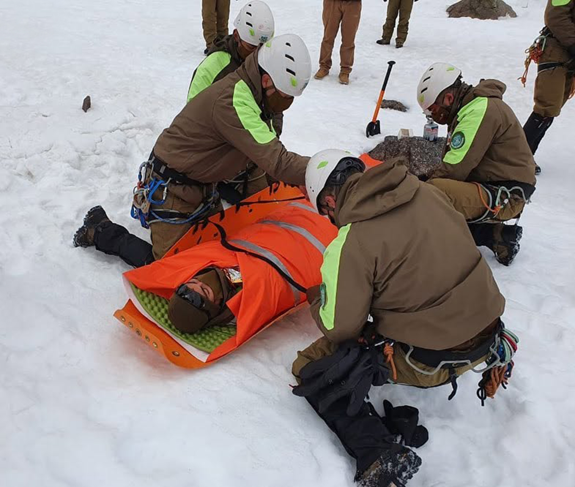 Cordillera bajo cero: así operan los rescates en el Biobío