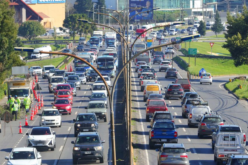 Gobierno confirma ejecución de corredores viales en Biobío mediante obras públicas con retrasos