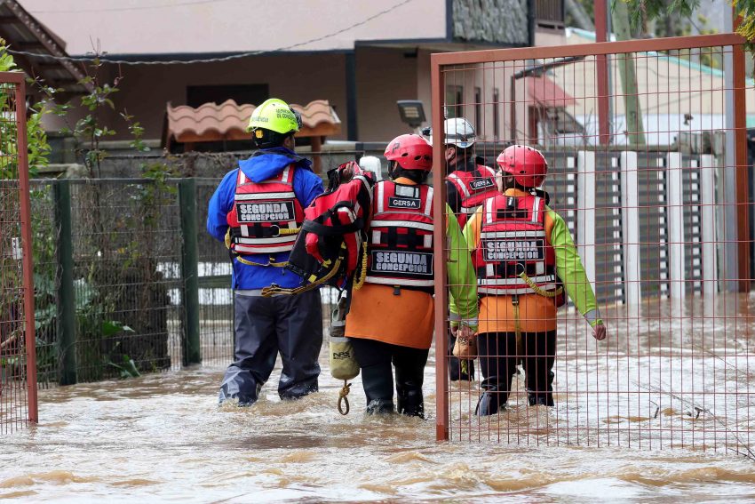 Desborde del río Andalién provoca evacuaciones y alerta roja en Concepción