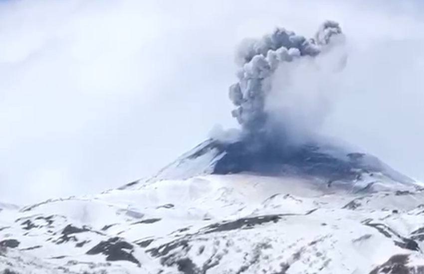 VIDEO | Complejo volcánico Nevados de Chillán continúa presentando actividad superficial